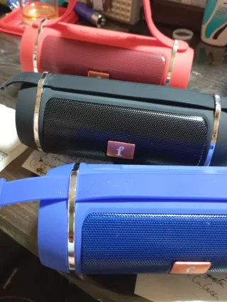 Altavoz Bluetooth Portátil radio FM A ESTRENAR