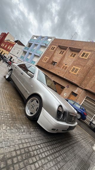 Mercedes-Benz E300turbodiesel 1998