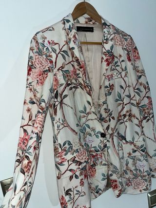 Blazer Zara estampado floral