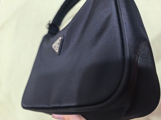 Borsa nera da donna Prada Re-Edition