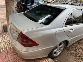 Mercedes-Benz Clase C 2003