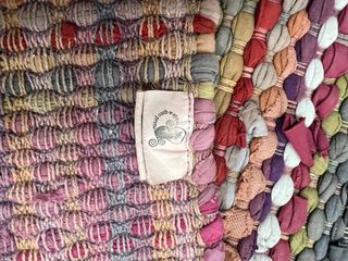 Alfombra tipo jarapa multicolor