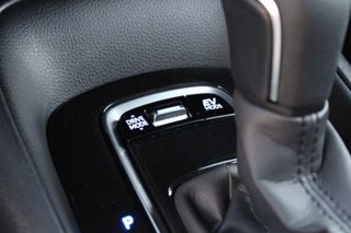 TOYOTA Corolla 1.8 125H ACTIVE TECH E-CVT