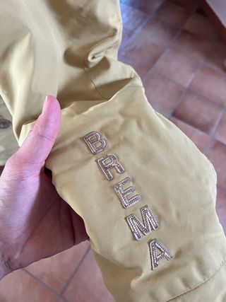 Cappotto Giallo con Cappuccio