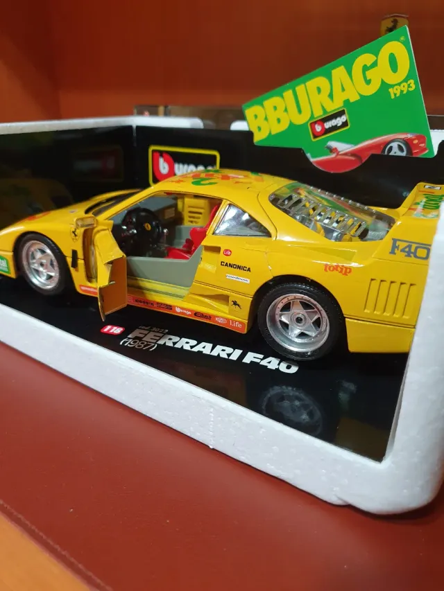 Ferrari F40 Bburago scala da 1/18