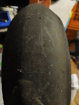 Neumático Slick 100