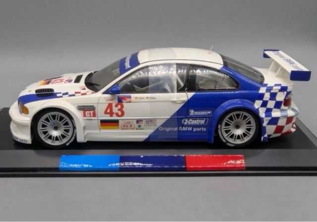 Minichamps BMW M3 E46 GTR Le Mans 1:18 + Vitrina