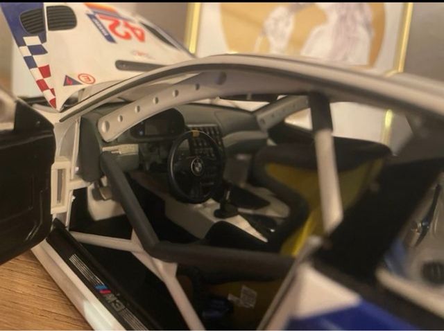 Minichamps BMW M3 E46 GTR Le Mans 1:18 + Vitrina