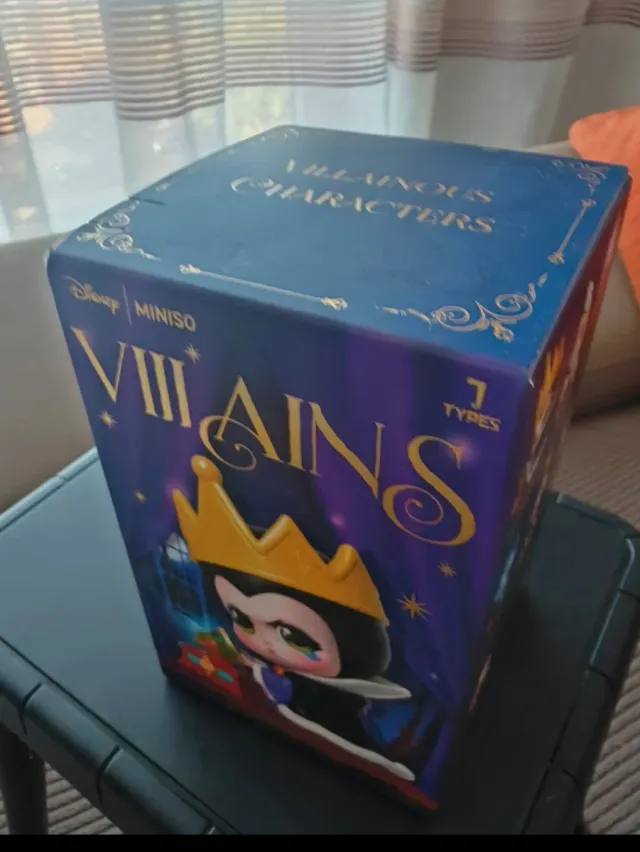 Caja Sorpresa Disney Villanas Miniso