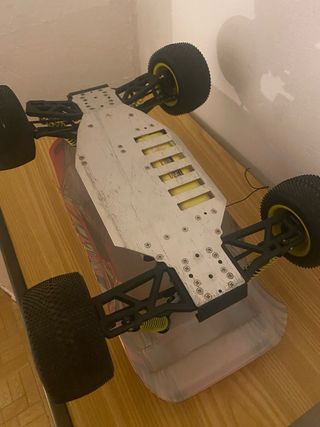 Coche teledirigido 4x4