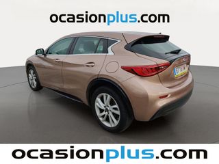 Infiniti Q30 1.6T Premium 90 kW (122 CV)
