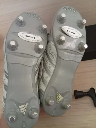 Adidas n.38 Scarpe Calcio Argento Nuove