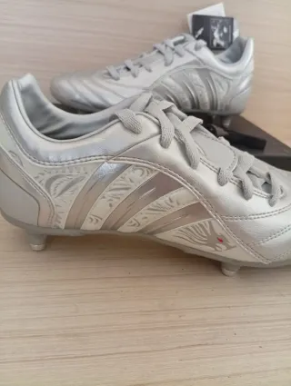Adidas n.38 Scarpe Calcio Argento Nuove