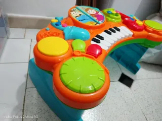 Piano musical infantil con sonidos