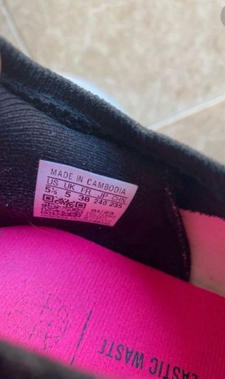 Botas de fútbol Adidas Speedportal rosas y negras