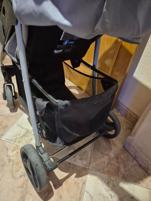 Silla de paseo ligera bebé