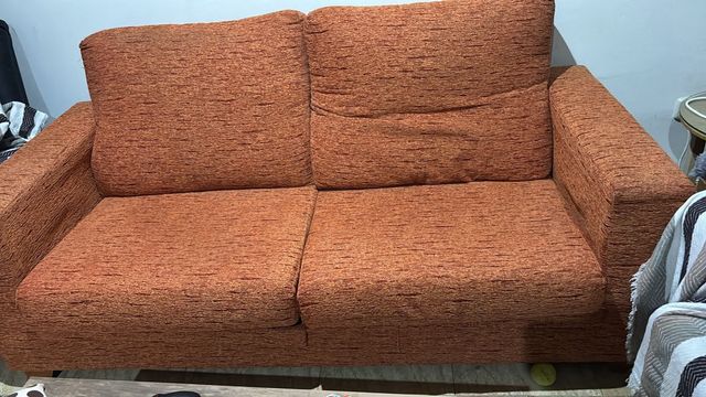 2 sofás 3+2 tela marrón/naranja
¡URGE VENTA!