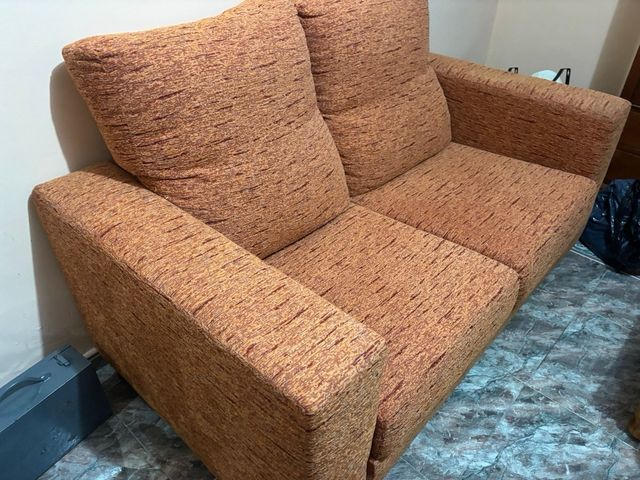 2 sofás 3+2 tela marrón/naranja
¡URGE VENTA!