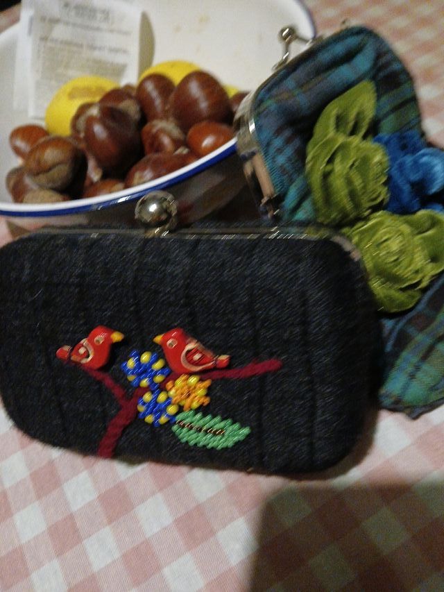 Bolsos de mano con cadena