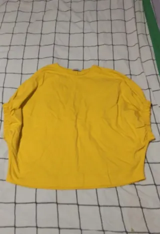 Camiseta Zara Amarilla Talla S