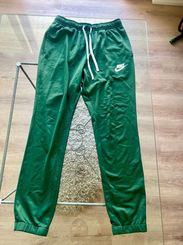Pantalón deportivo Nike verde