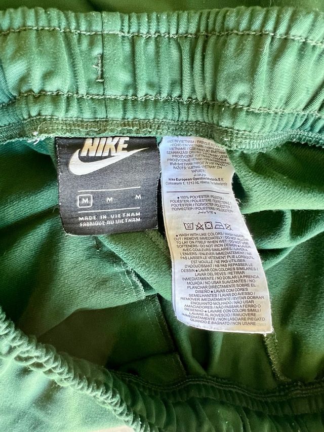 Pantalón deportivo Nike verde