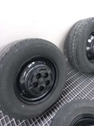 Llantas + neumáticos+ tapacubos Fiat Ducato