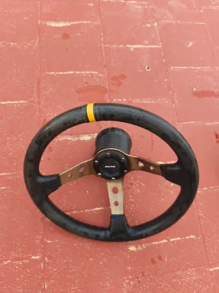 Volante deportivo Renault Clio 18 16V con piña