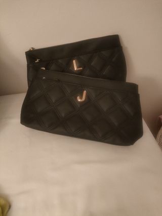 2 Neceser Negro con Iniciales L/J