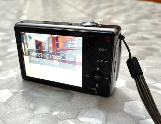 Fotocamera Panasonic Lumix DMC-FX500 Argento