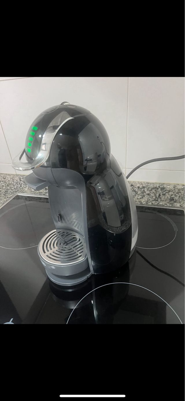 Máquina de Café Dolce Gusto Black