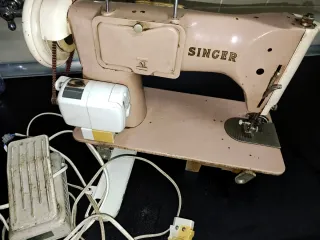Máquina de coser SINGER