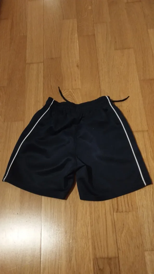 Pantalón Adoratrices corto deportivo Talla 5