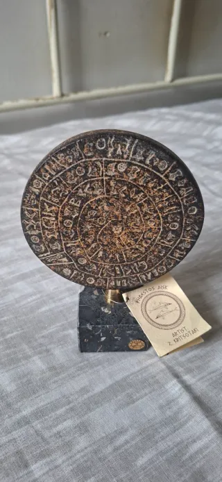 Disco di Festo in pietra e marmo