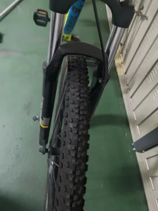 Bicicleta de Montaña Amarilla