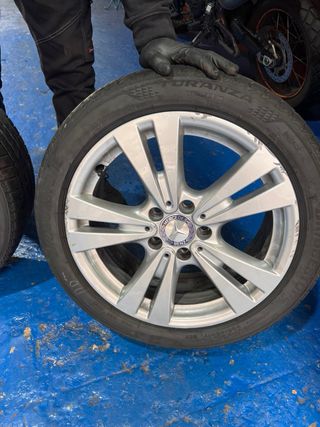 Llanta Mercedes Clase A 2016