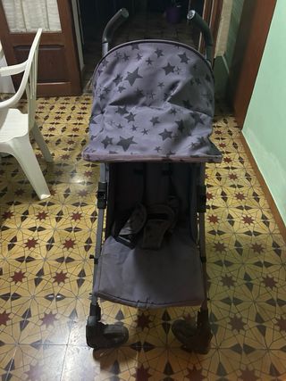 Carro paseo Tuc Tuc ligero plegable  buen estado