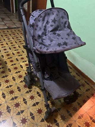 Carro paseo Tuc Tuc ligero plegable  buen estado