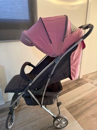 Carrito de paseo rosa y negro