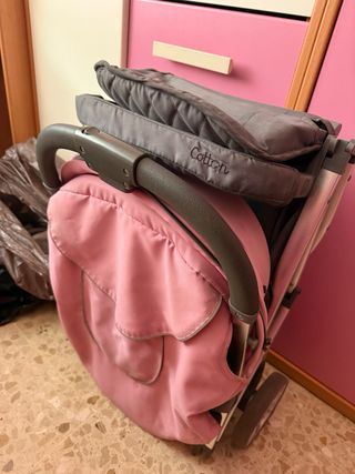 Carrito de paseo rosa y negro