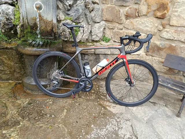 RUEDAS CARBONO 38 MM — SUBEN, GIRAN Y NO SE QUEJAN