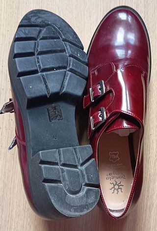 Zapatos Daniela Vega . Piel Rojo