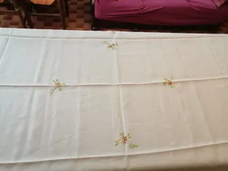 Tovaglia Lino Ricamata per 12