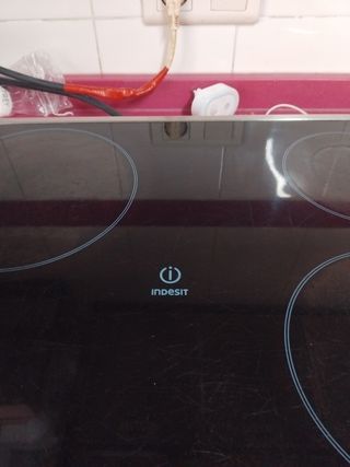 Vitrocerámica INDESIT