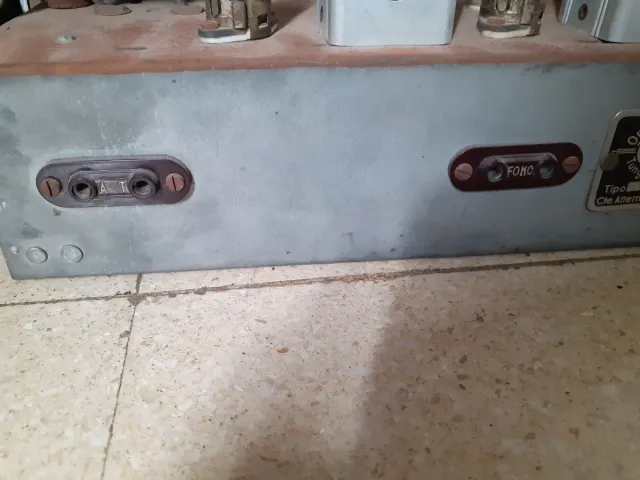 Maquinaria de radio antigua