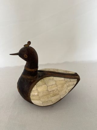 Statuetta antica in legno e osso