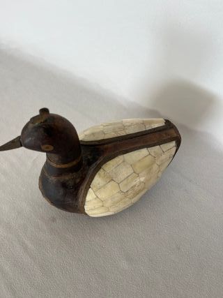 Statuetta antica in legno e osso