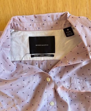 Camicia lilla con stelline e lune