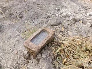 Pileta antigua de granito,medidas32x18x14