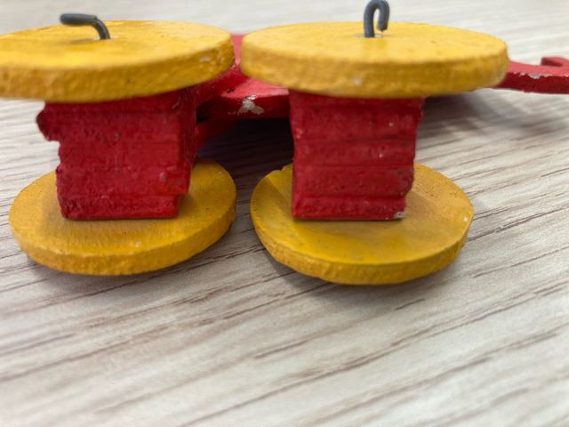 Elefante de madera con ruedas juguete antiguo